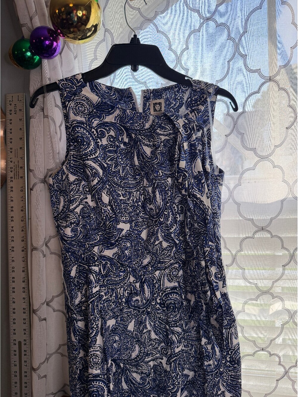 Anne Klein Women's Sleeveless Blue and White Paisley Dress Size 2